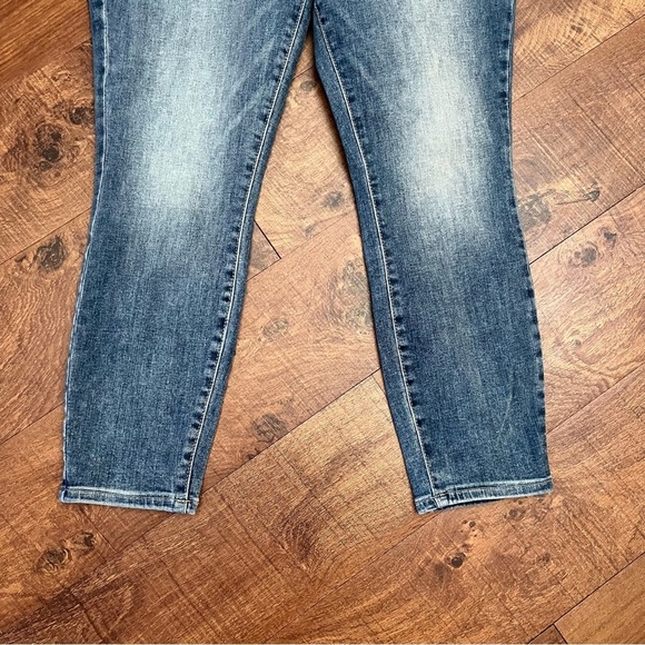 Lucky brand Womens low rise crop Lolita jeans Sz 6/28 button/zip - Picture 3 of 7